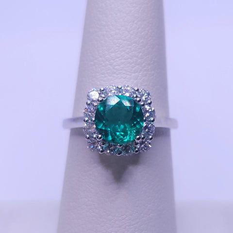 Round cut Emerald with Diamond in 18K  White Gold