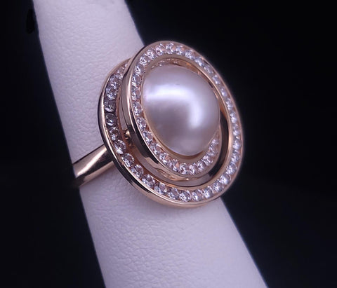 Classic Pearl Ring with Diamond Accents in 14K Yellow Gold
