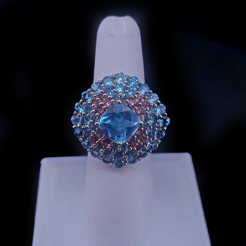 Women's Ring in 14K Yellow Gold with Blue Topaz