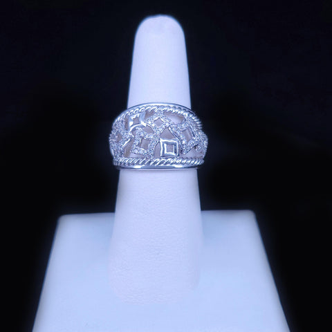 David Yurman Quatrefoil Ring in Sterling Silver with Diamonds. Size 7.5