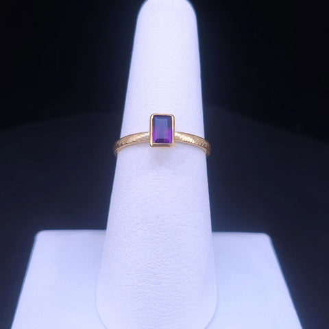 Designed by famous Gurhan, Amethyst Ring Set in 24K Yellow Gold Size 6.25